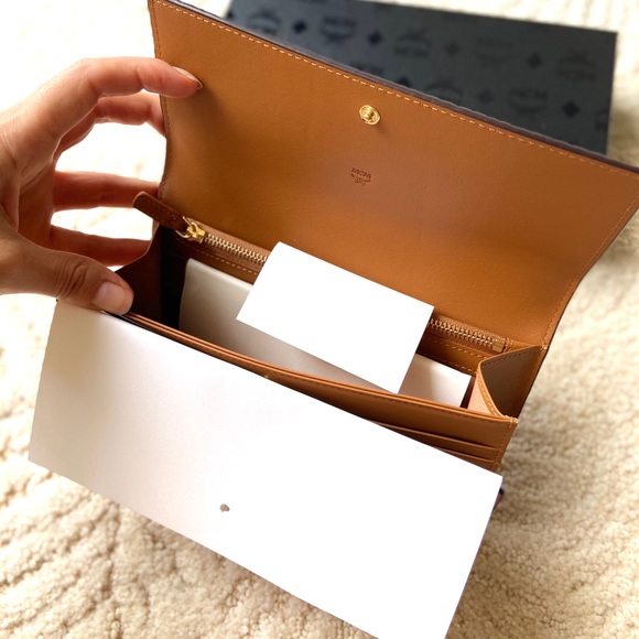 New MCM Three Fold Wallet in Visetos Original - Picture 5 of 6